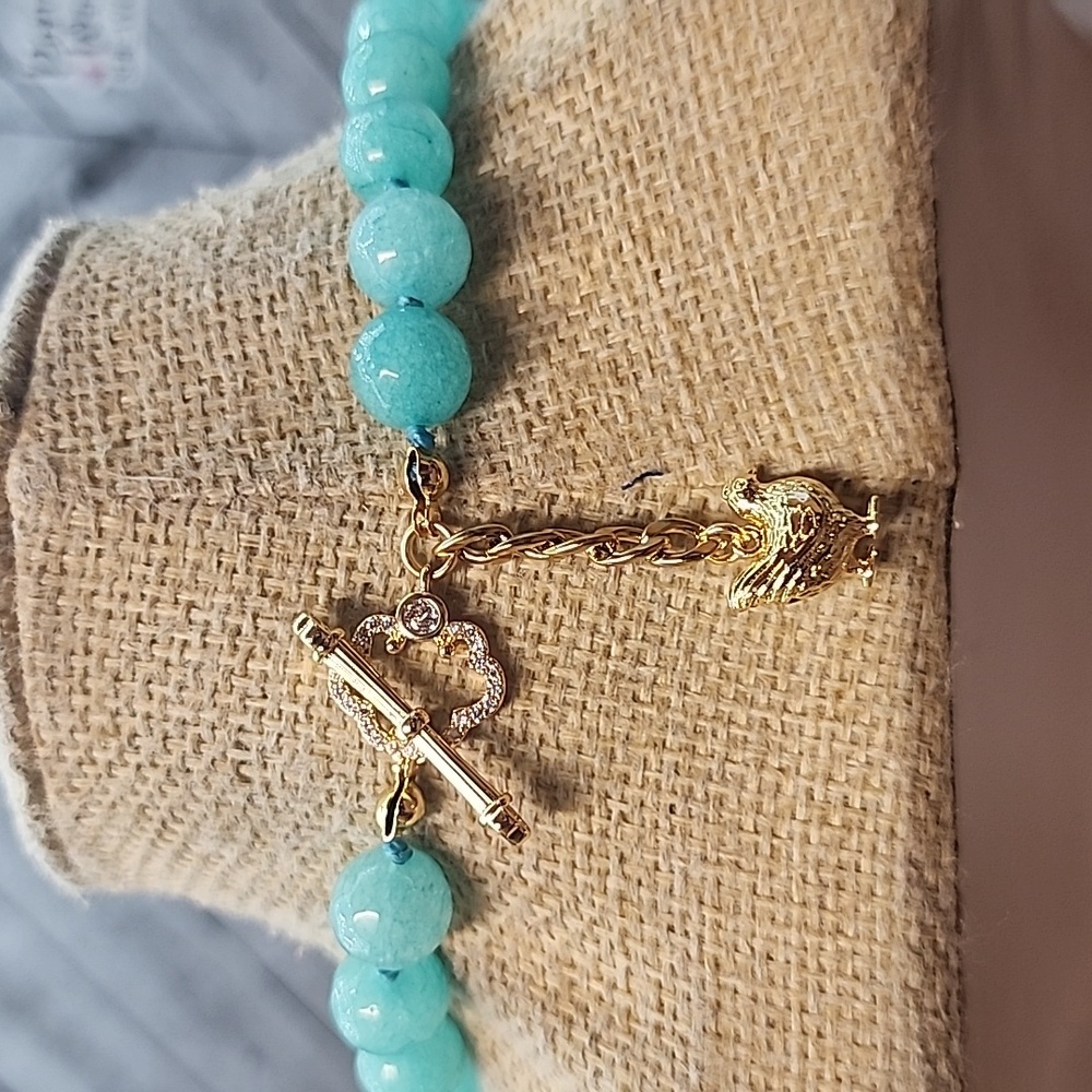 Faceted Aqua Hand Knotted  20 Inch Necklace Set. Aprilsplace Chicken - Picture 3 of 7